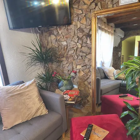 Alojamento de Acomodação e Pequeno-almoço & Relax Eleinad Càbras