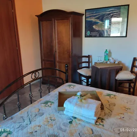 Bed and Breakfast & Relax Eleinad 4*