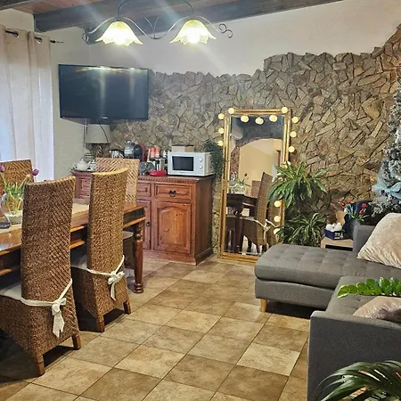 & Relax Eleinad Bed and Breakfast Càbras